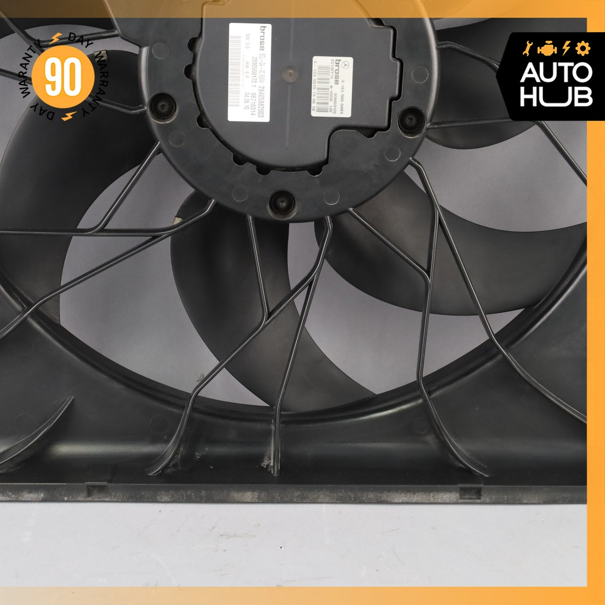 06-13 Mercedes W251 R350 ML350 Engine Cooling Fan Motor Assembly 1645000593 OEM - photo 14