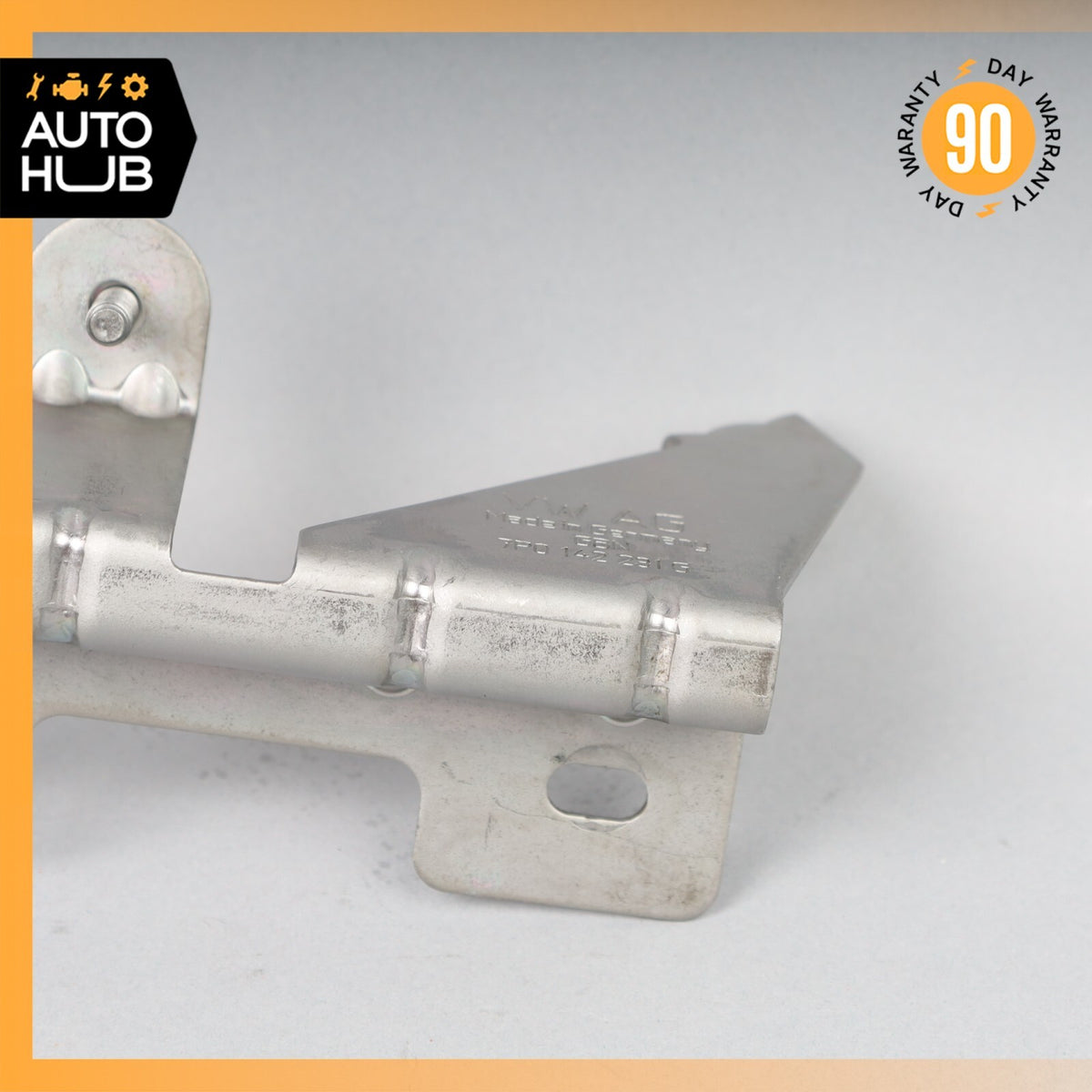 Porsche Cayenne 958 Auxiliary Water Coolant Pump Support Bracket 7P0142231G OEM - photo 2