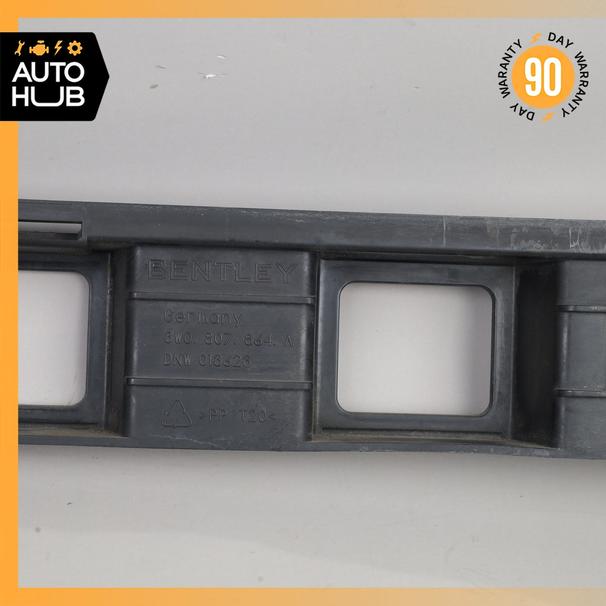 03-11 Bentley Continental GT GTC Rear Center Bumper Support Bracket OEM 87k - photo 4