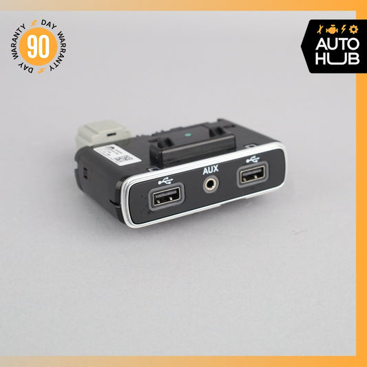 17-23 Alfa Romeo 952 Giulia Center Console USB AUX Jack Adapter Socket OEM 56k - photo 1