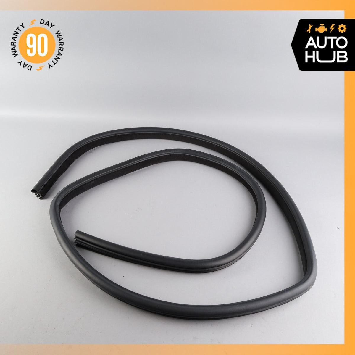 09-13 Maserati Quattroporte S M139 Rear Left Side Door Seal Rubber OEM 74k - photo 1