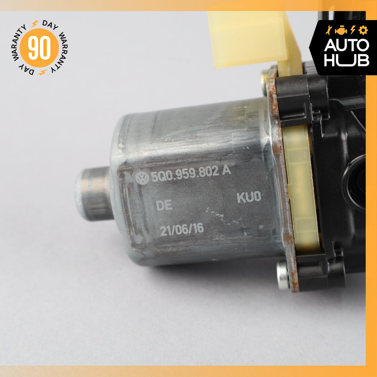 Porsche Macan 95B Rear Right Side Door Window Regulator Motor 5Q0959802A OEM - photo 3