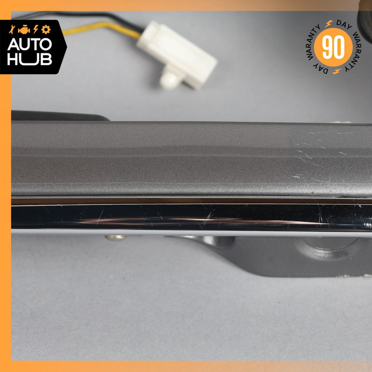 02-07 Maserati Spyder 4200 M138 Rear Trunk Lid Moulding Plate w/Lights OEM 61k - photo 4