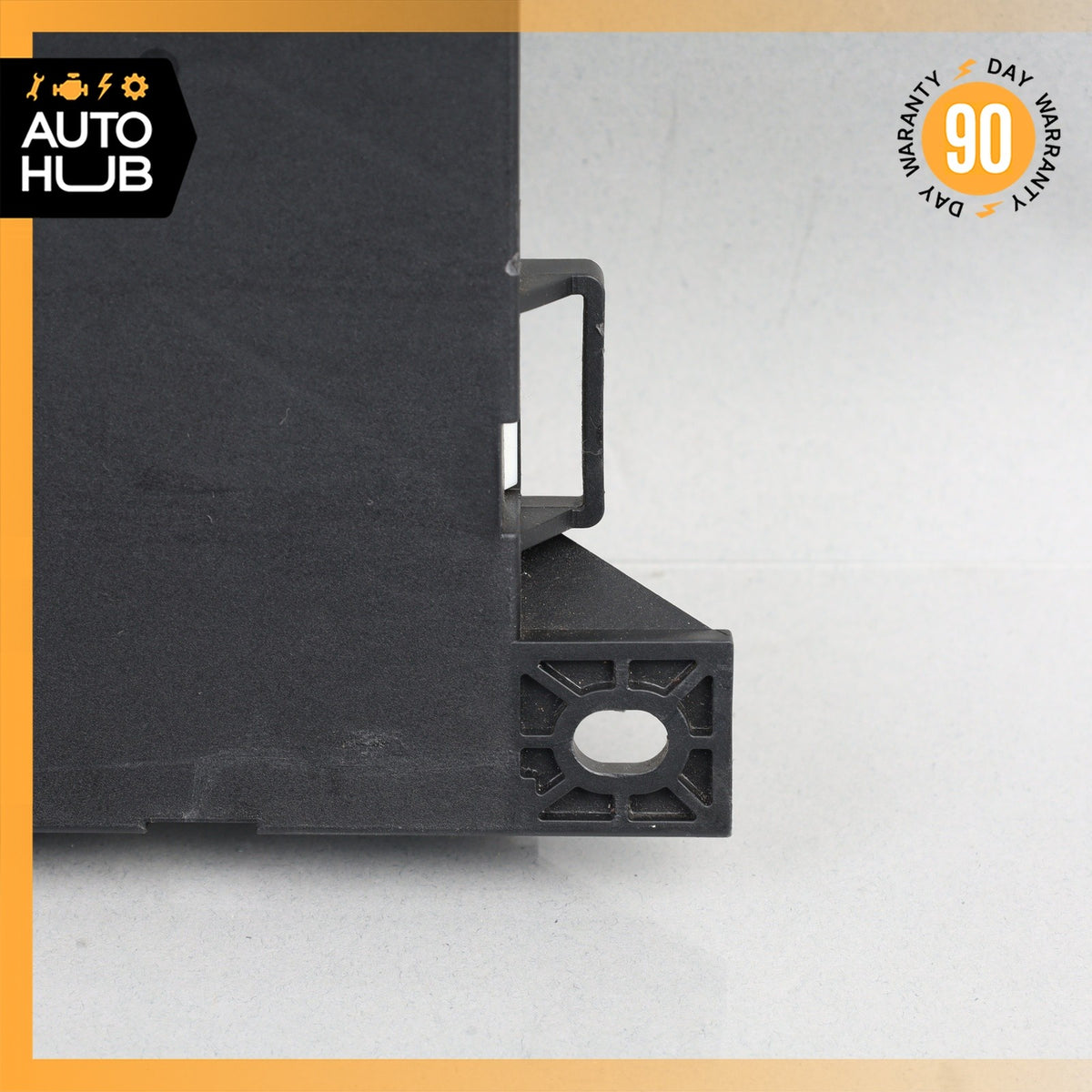 14-20 Mercedes W242 B250e AMG GLA250 Front SAM Fuse Box Control Module OEM - photo 3