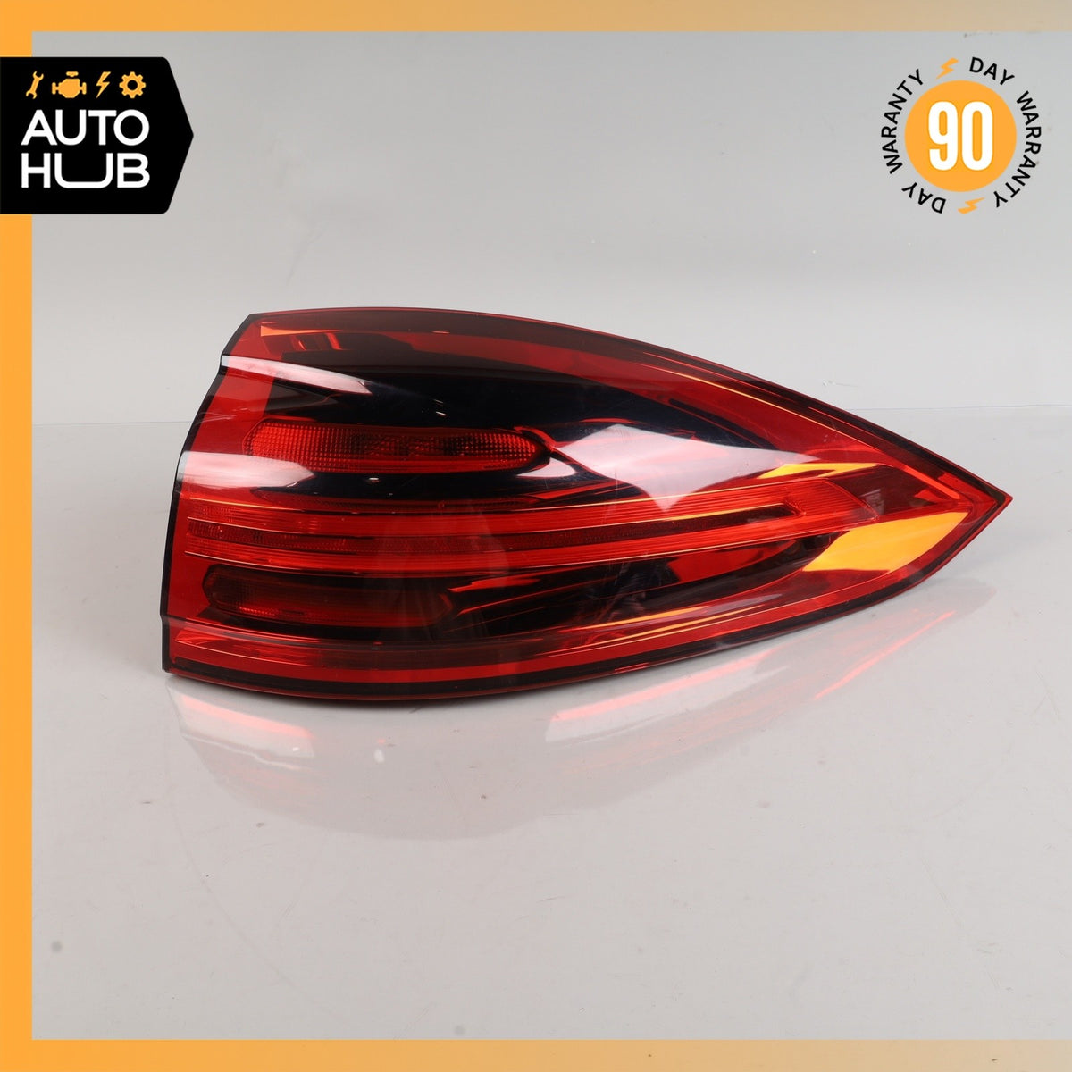 15-18 Porsche Cayenne 958 Right Side Outer Tail Light Lamp 7P5945208H OEM - photo 2