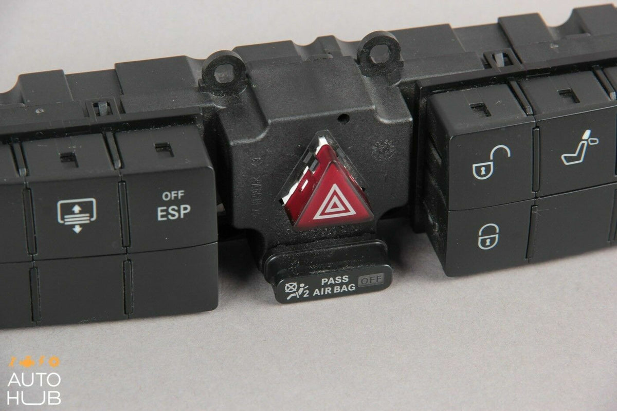 05-07 Mercedes W203 C280 C320 Hazard Light Door Lock Control Panel 2038701510 - photo 2