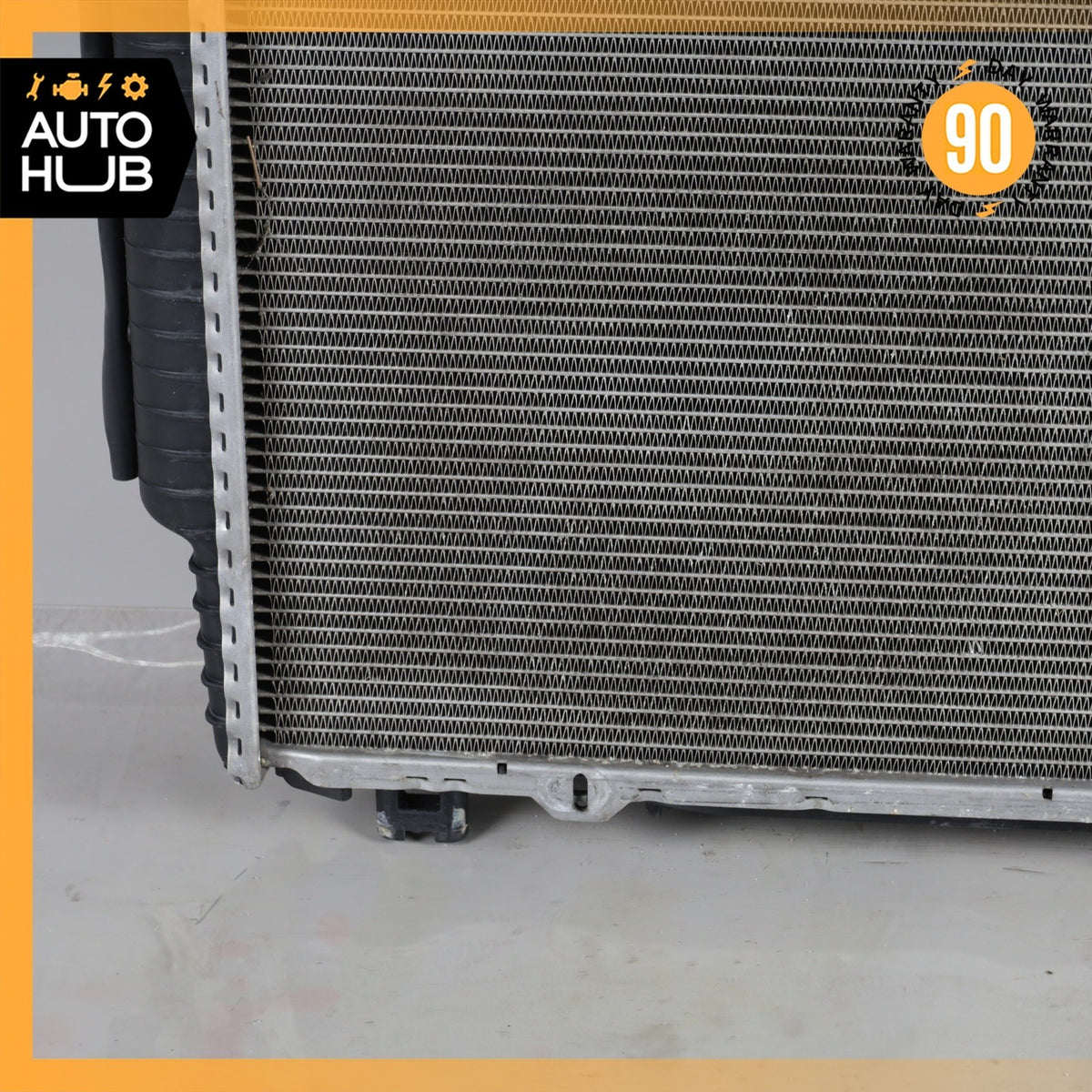92-99 Mercedes W140 S500 400SEL Engine Water Cooling Radiator OEM - photo 6