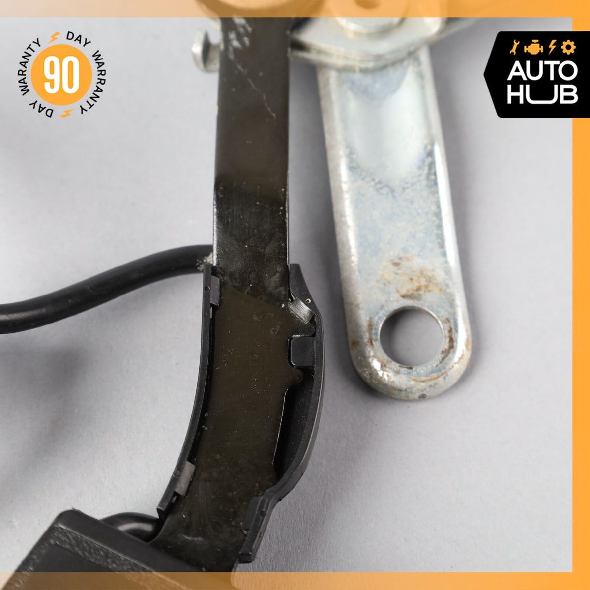 88-95 Mercedes W124 E320 300CE Front Right Passenger Side Seat Belt Buckle OEM - photo 8