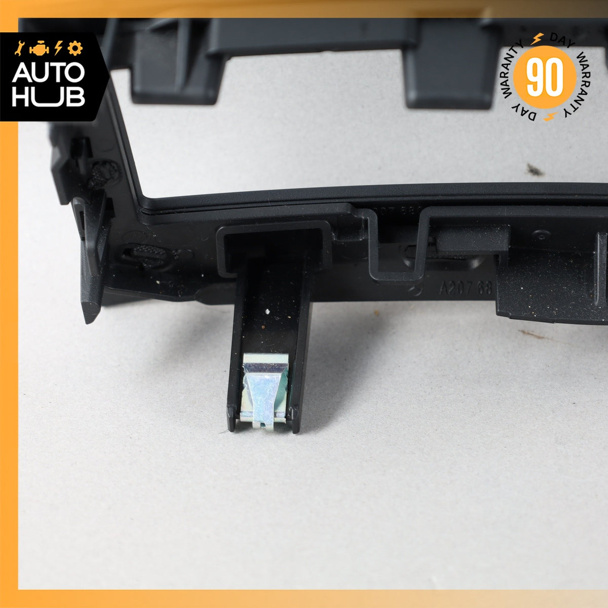 10-17 Mercedes W207 E350 E550 AC A/C Climate Control Switch Trim Bezel OEM - photo 10