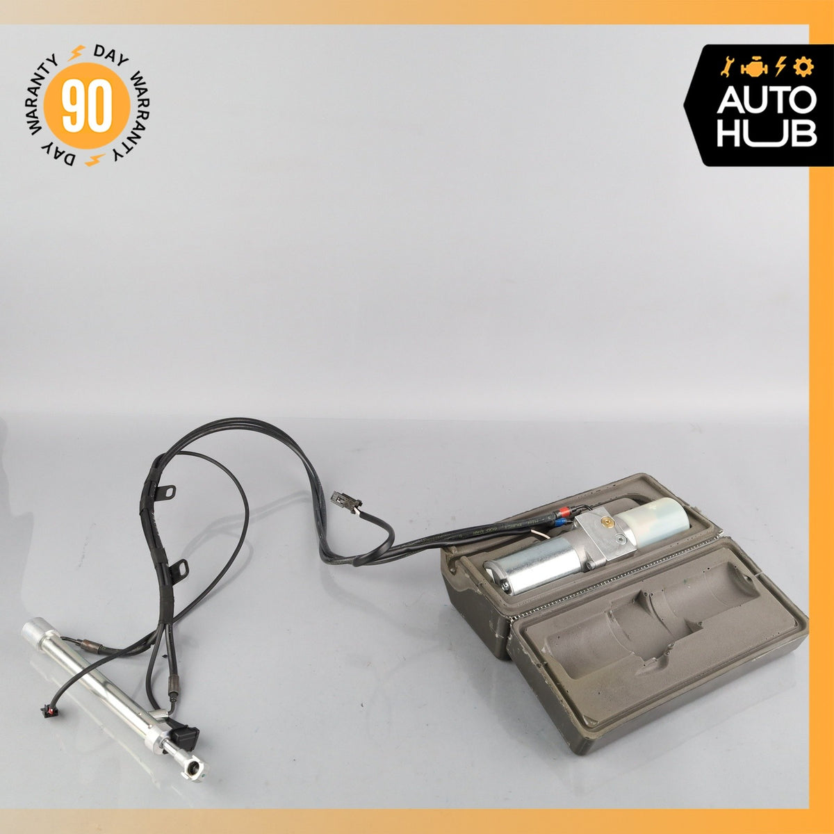 Mercedes W221 S600 Trunk Lid Locking Hydraulic Pull Down Pump w/ Foam Case OEM - photo 2