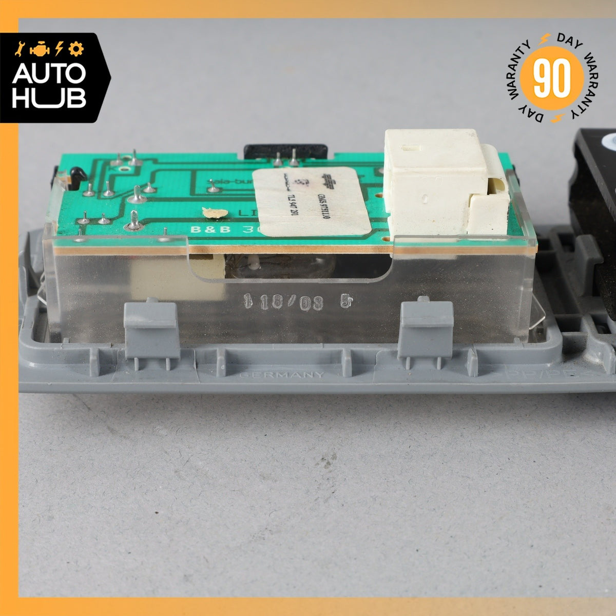 Porsche Cayenne 955 Dome Light Lamp Rear Left Side Gray OEM - photo 12