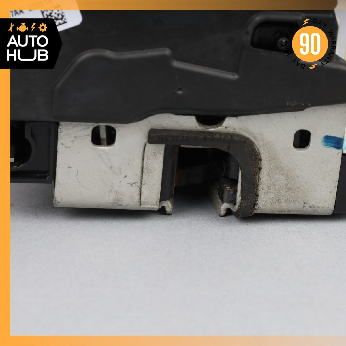 Maserati Quattroporte Ghibli Front Right Side Door Lock Latch Actuator OEM - photo 9