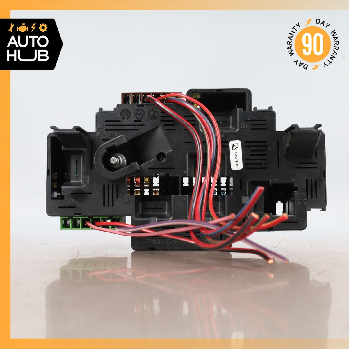 Mercedes W213 E300 E43 AMG Front Engine Fuse Box Relay 2139062202 OEM - photo 7