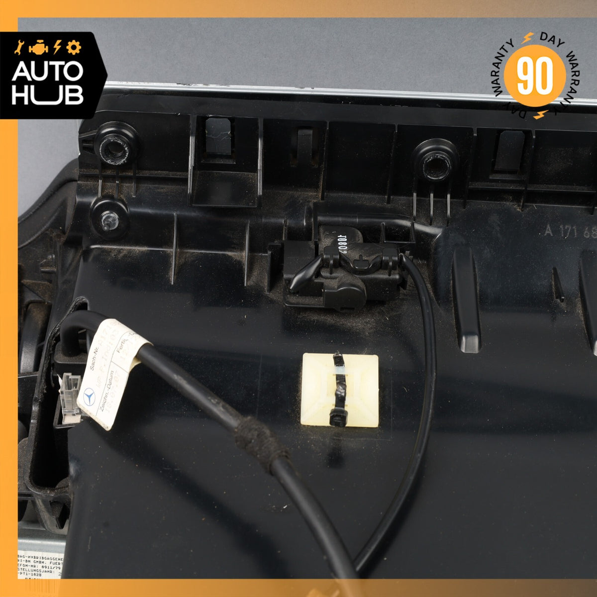 05-11 Mercedes R171 SLK350 SLK300 Glove Box Storage Passenger Side w/ Airbag OEM - photo 10