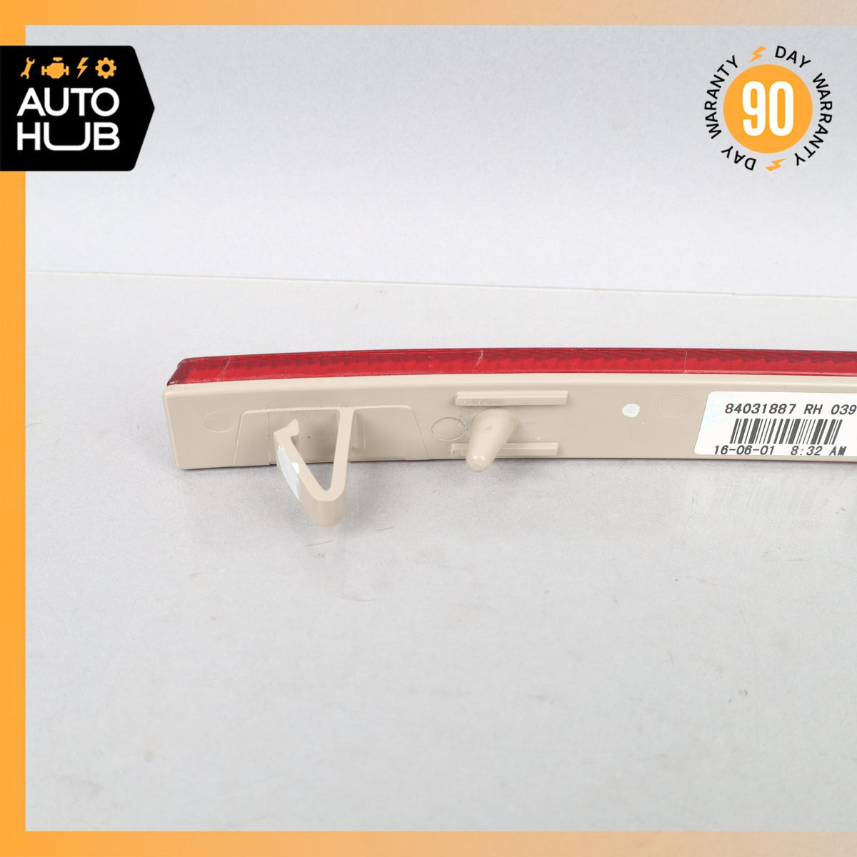 14-19 Chevrolet Corvette C7 Rear Right Side Bumper Reflector 84031887 OEM - photo 5