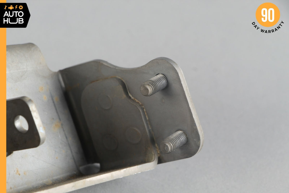 07-11 Mercedes W164 ML63 R63 AMG Left Engine Oil Cooler Mount Bracket 2515001131 - photo 6