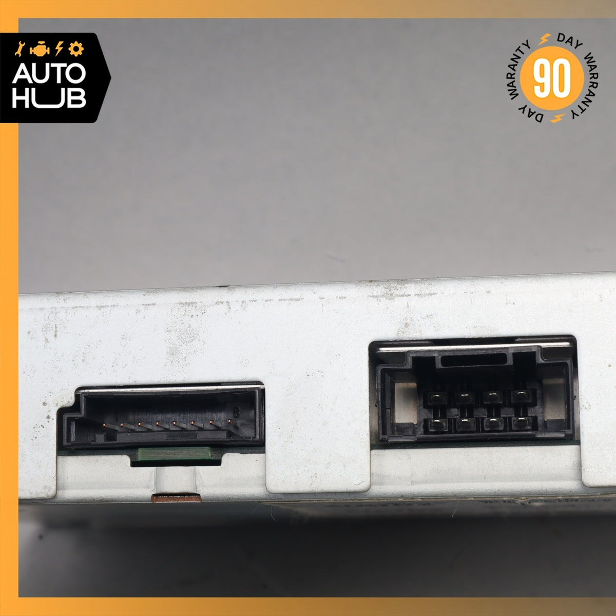 Audi 8J TT Satellite Radio Receiver 8E0035593P OEM - photo 7