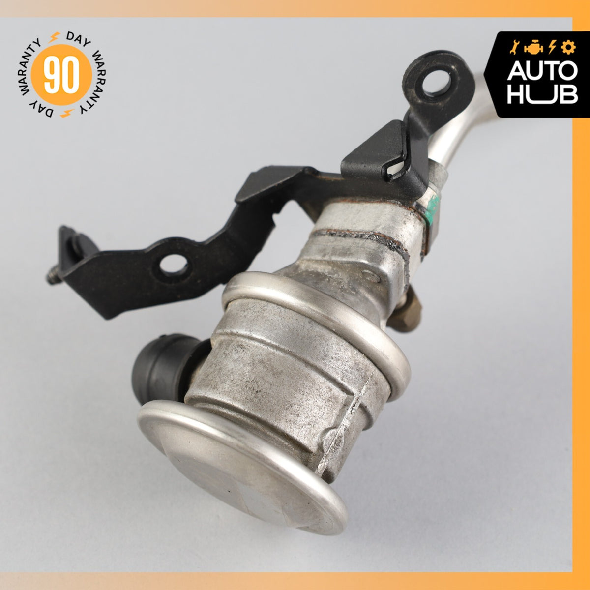04-19 Maserati GranTurismo M145 Left Air Pump Check Valve EGR w/ Line OEM  56k - photo 7