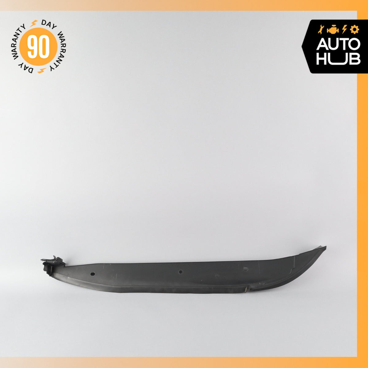 2015 Porsche Macan S 95B Right Passenger Side Fender Cover Insulator Bracket OEM - photo 1