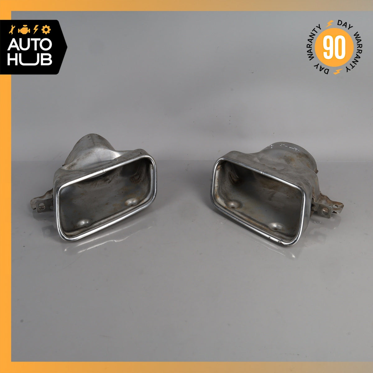Mercedes W207 E550 E350 Exhaust Mufflers Muffler Tips Set OEM - photo 2