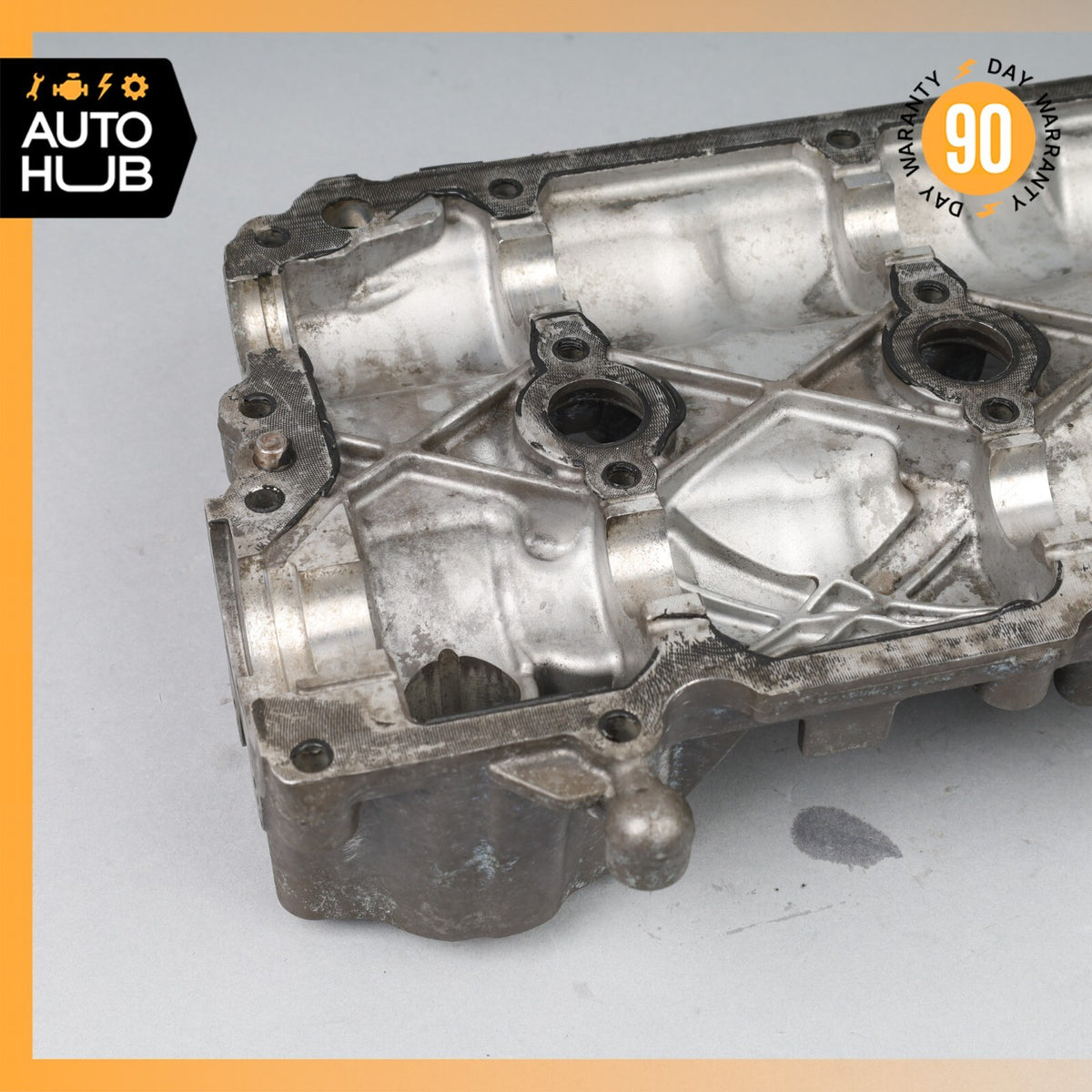 Aston Martin DB11 / C63 M177 Right Side Engine Cylinder Head Valve Cover OEM 7k - photo 13