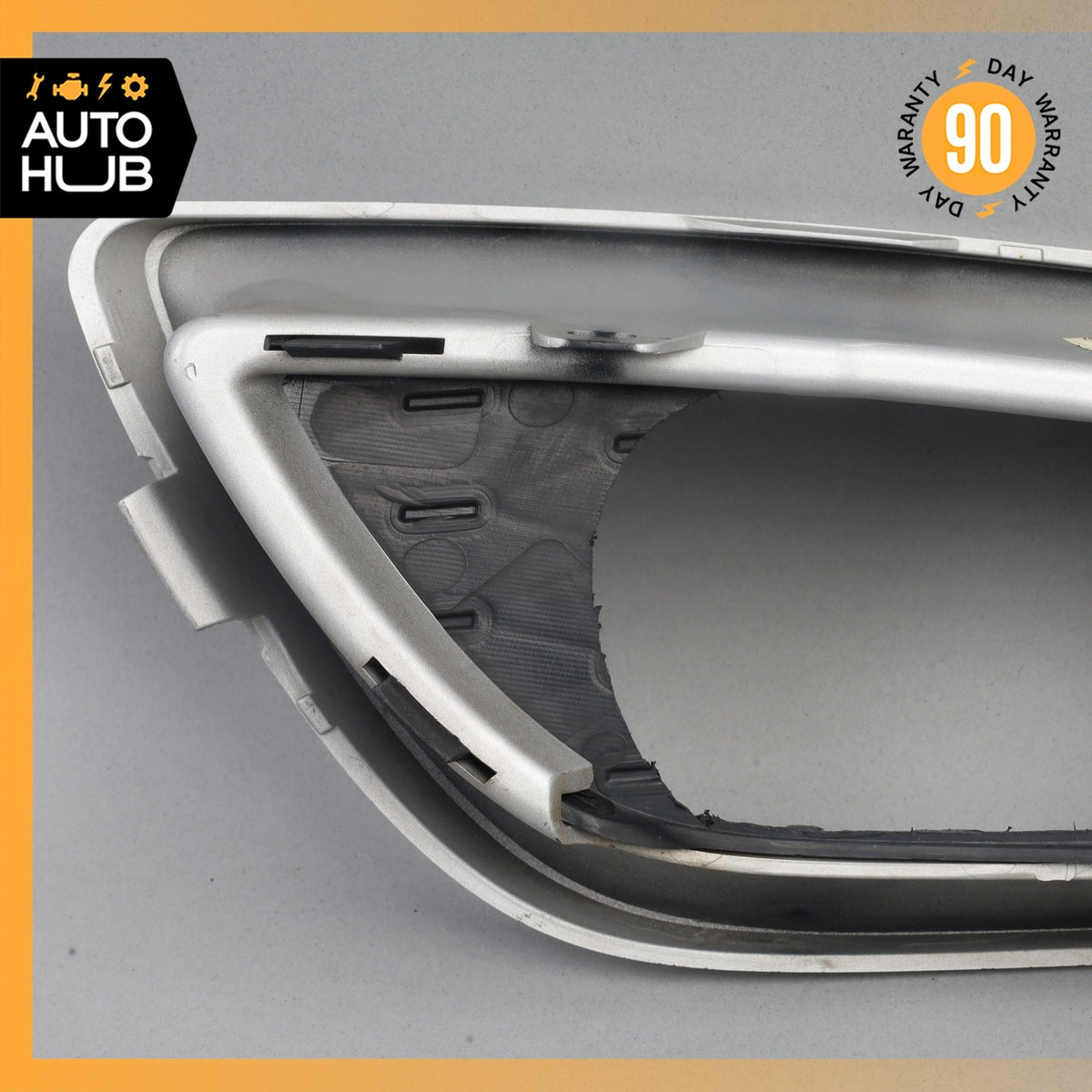 06-13 Mercedes W251 R350 R320 R500 Front Left Bumper Foglight Lamp Bezel OEM - photo 8