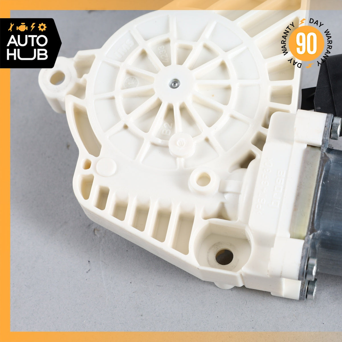 Mercedes W117 CLA250 Front Left Window Regulator Motor 2078200542 OEM - photo 3