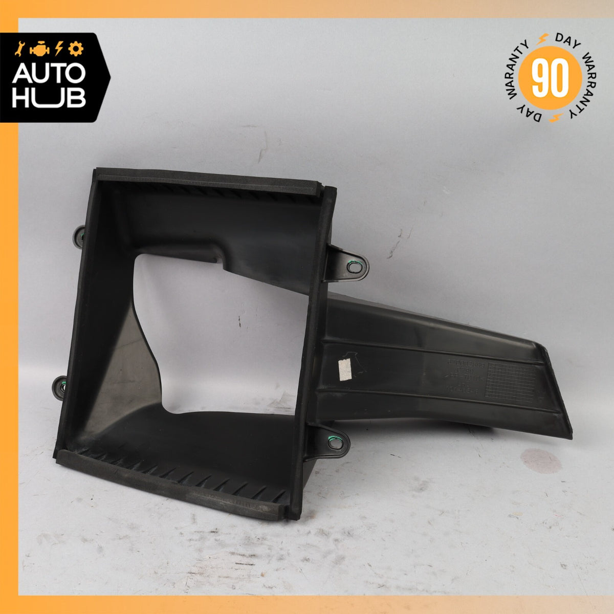 2014 Maserati Quattroporte Front Left Side Intercooler Duct Shroud 670002899 OEM - photo 6