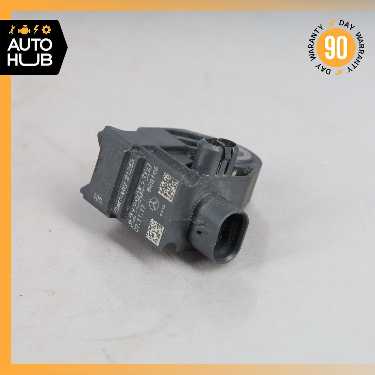 Mercedes W213 E300 Acceleration Sensor OEM 89k - photo 7