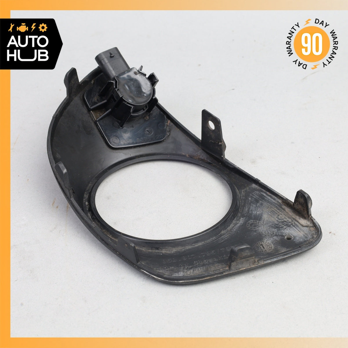 Porsche Macan 95B Front Left Bumper Fog Light Lamp Bezel Trim 95B807795 OEM - photo 4