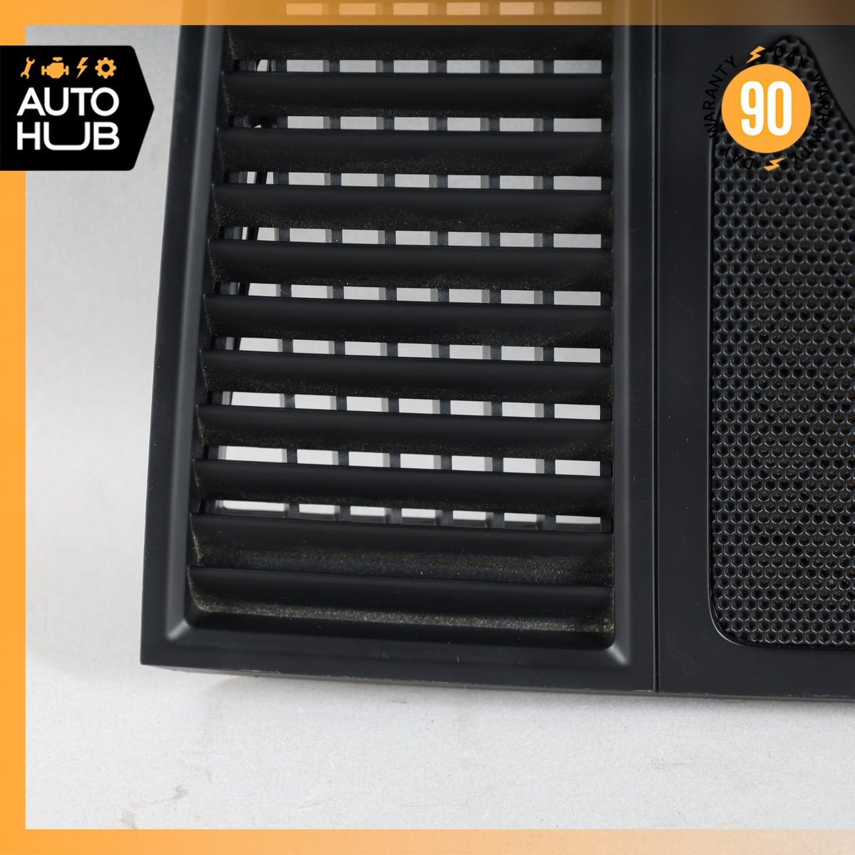 15-18 Porsche Macan 95B Dash Dashboard Speaker Cover Grille Grill 95B858189C OEM - photo 2
