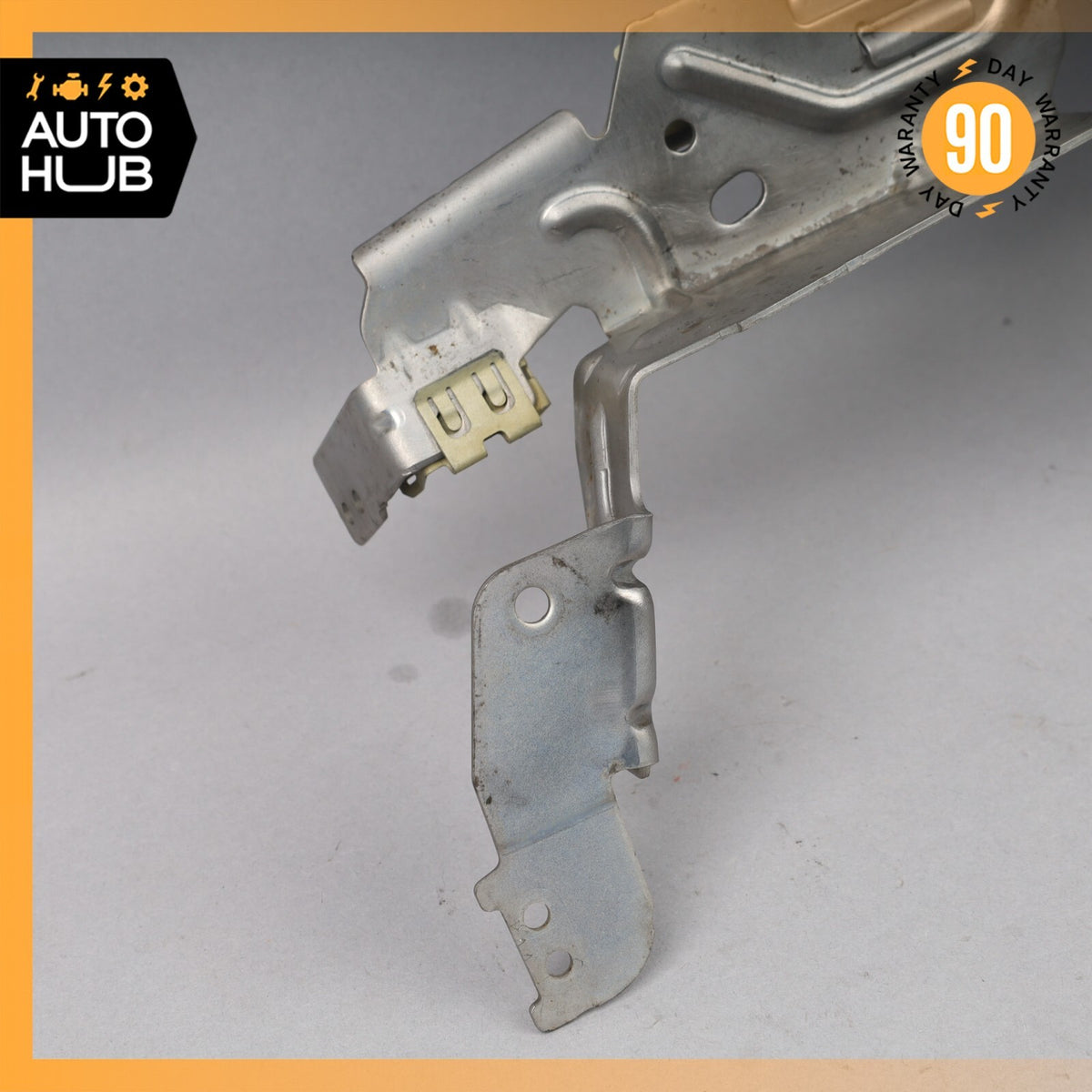 12-15 Mercedes W204 C300 GLK350 Engine Control Unit Module ECU ECM Bracket OEM - photo 5