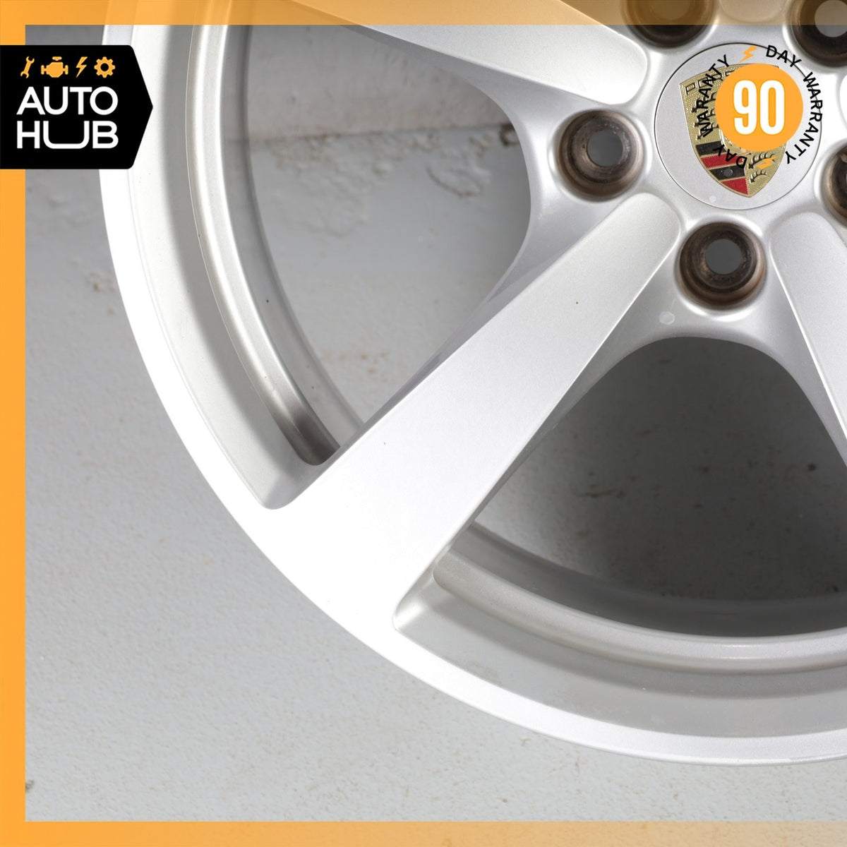Porsche Macan 95B S 8 x 18 18" Front Wheel Rim Silver 95B601025AP OEM - photo 4