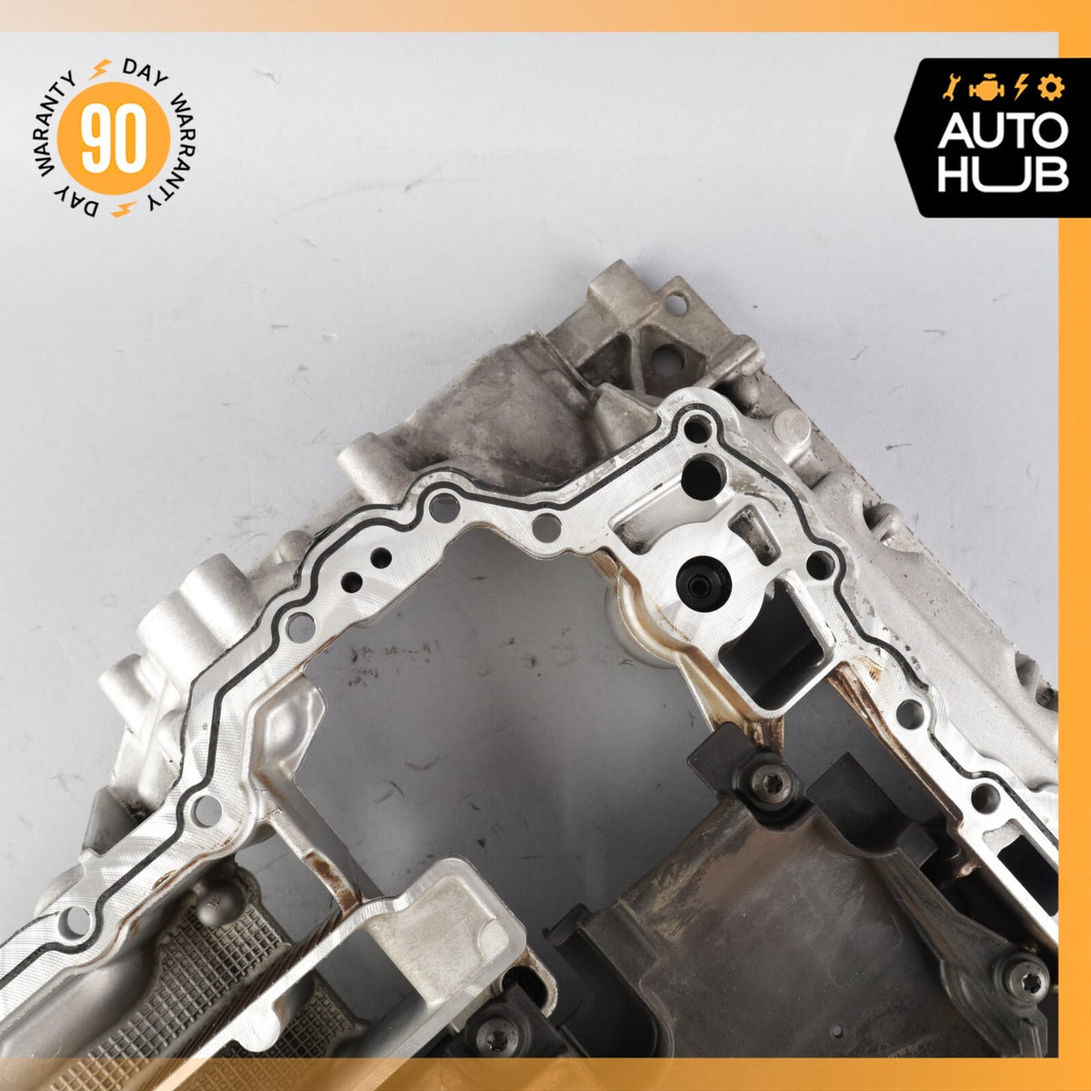 11-18 Porsche Cayenne 958 / Touareg Hybrid Engine Upper Oil Pan 06E103603AL OEM - photo 3