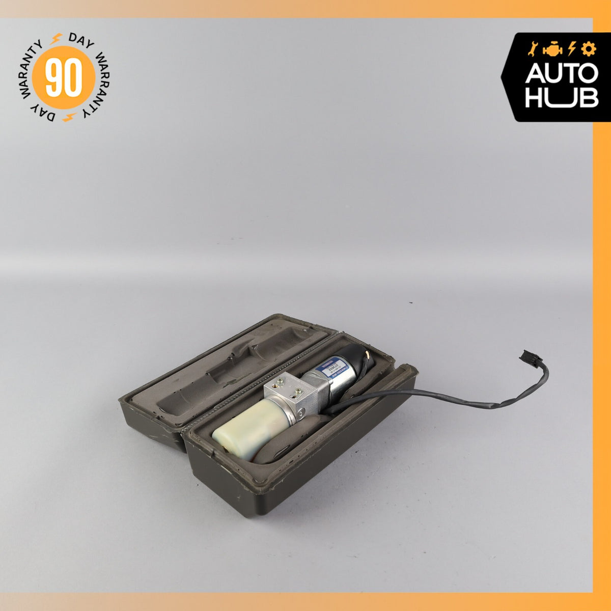 07-13 Mercedes W221 S600 Trunk Lid Locking Hydraulic Pull Down Pump w/ Foam Case - photo 1