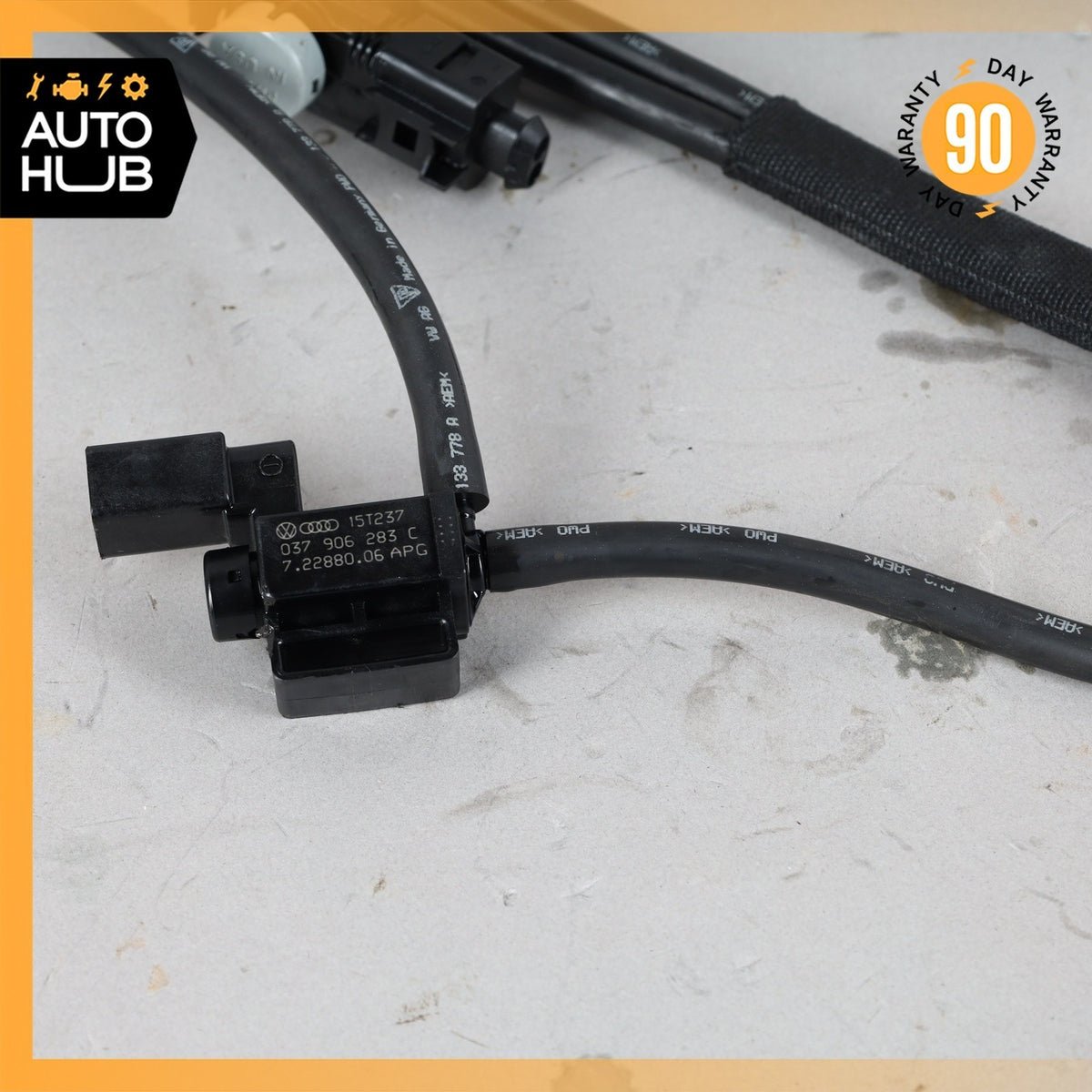 Porsche Cayenne 958 Air Smog Pump Change Over Purge Valve w/ Hose 037906283C OEM - photo 4