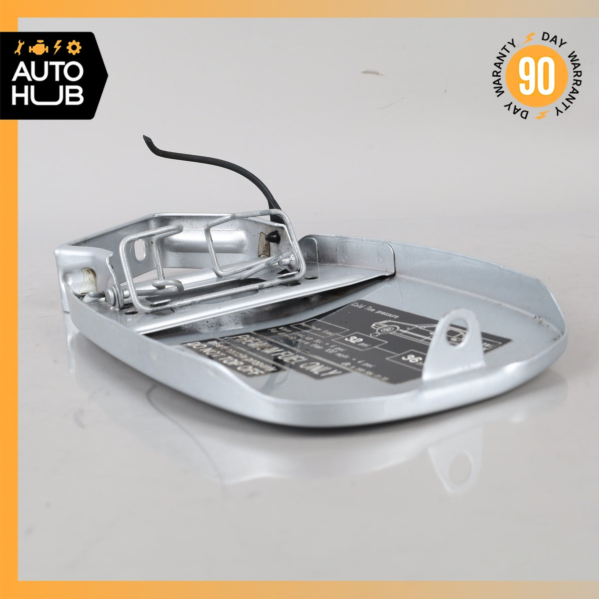 98-03 Mercedes W208 CLK320 CLK430 CLK55 AMG Fuel Gas Tank Door Lid Cover OEM - photo 10