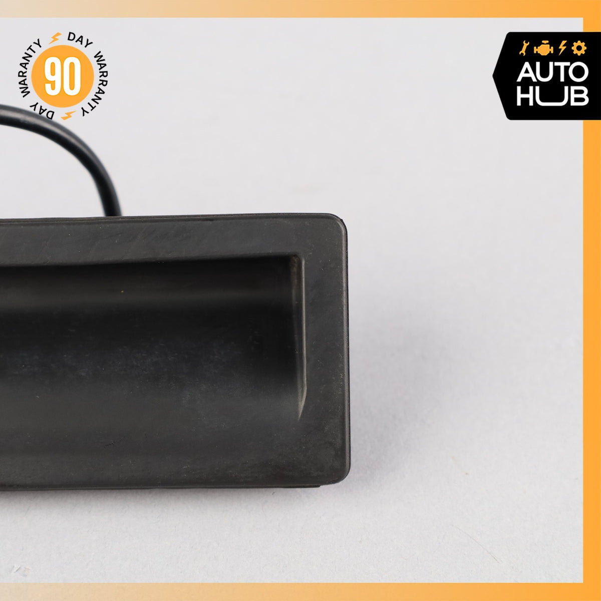 Porsche Cayenne 958 Trunk Tailgate Release Open Handle 7P5827566B OEM - photo 2
