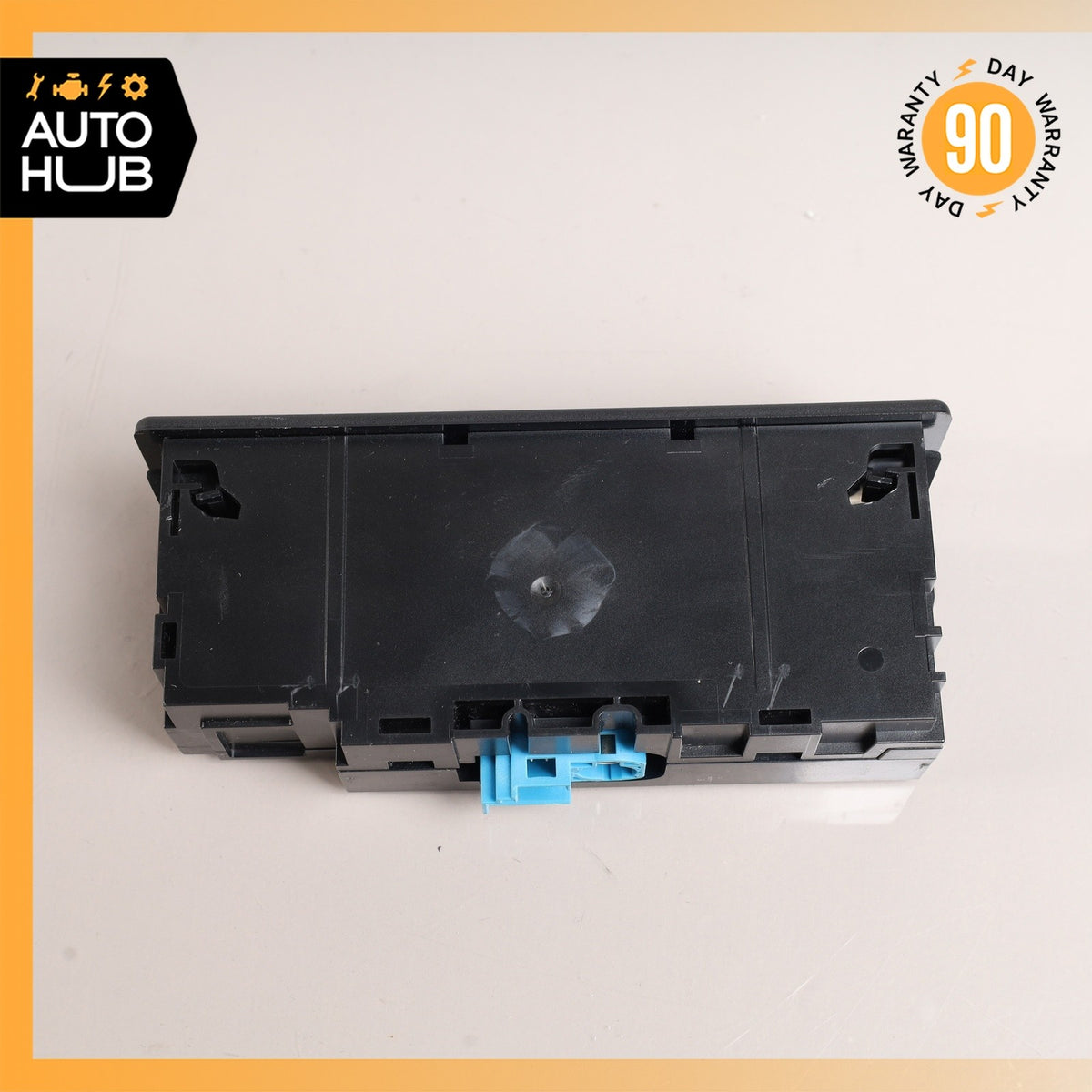 Mercedes W205 C300 E350 Multimedia USB Interface Box Module Unit OEM - photo 4