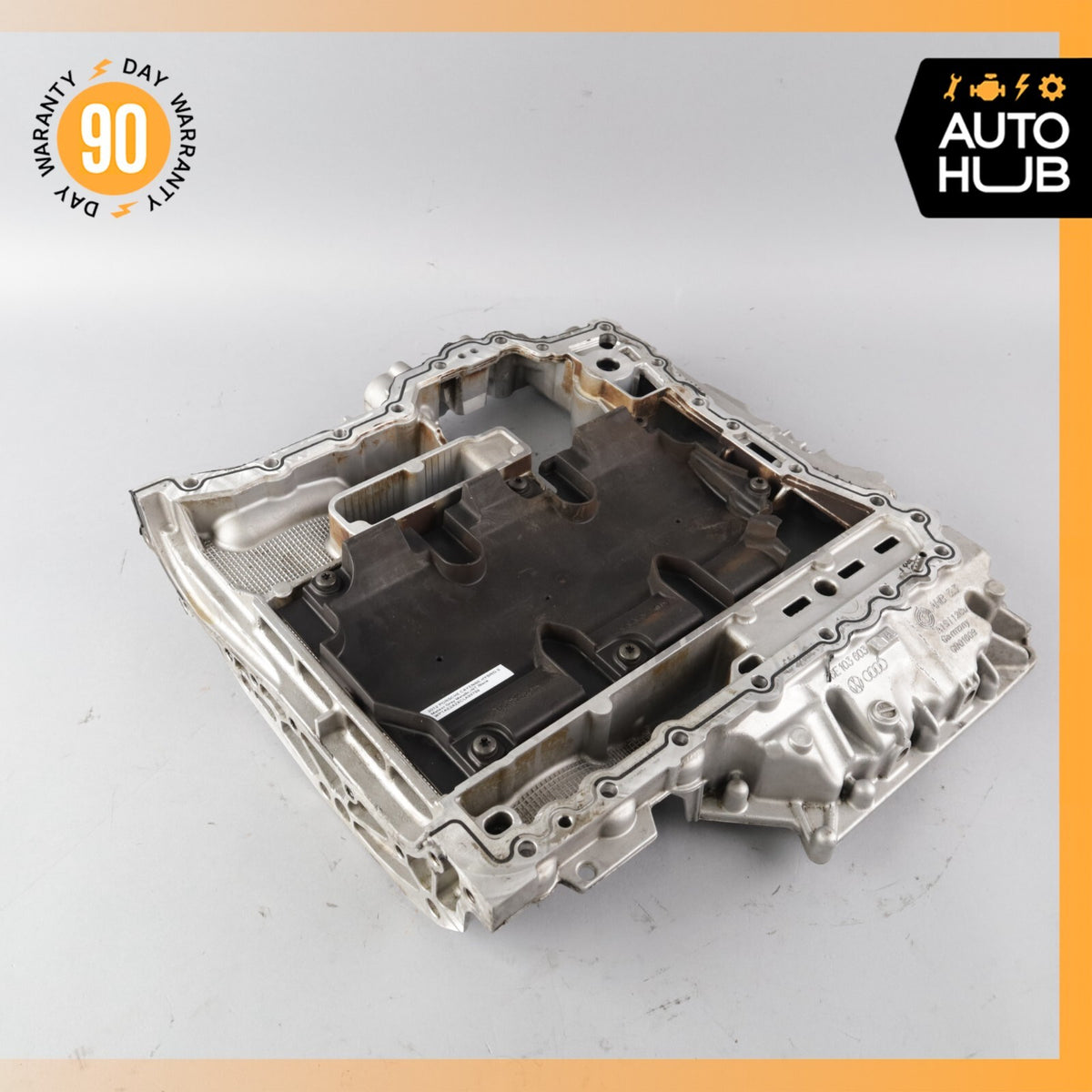 11-18 Porsche Cayenne 958 / Touareg Hybrid Engine Upper Oil Pan 06E103603AL OEM - photo 2