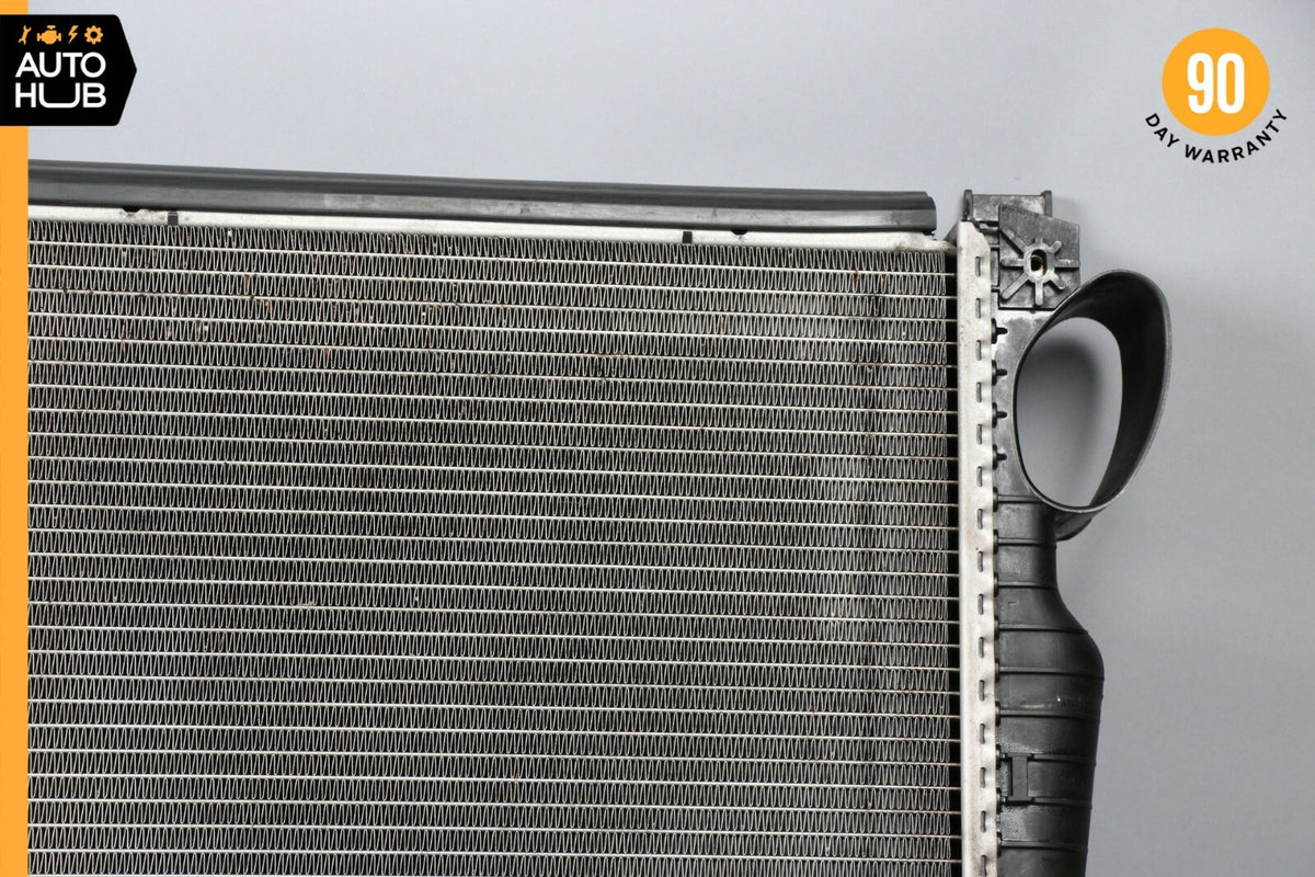 03-12 Mercedes R230 SL500 SL550 SL600 Engine Water Cooling Radiator OEM 68k - photo 4