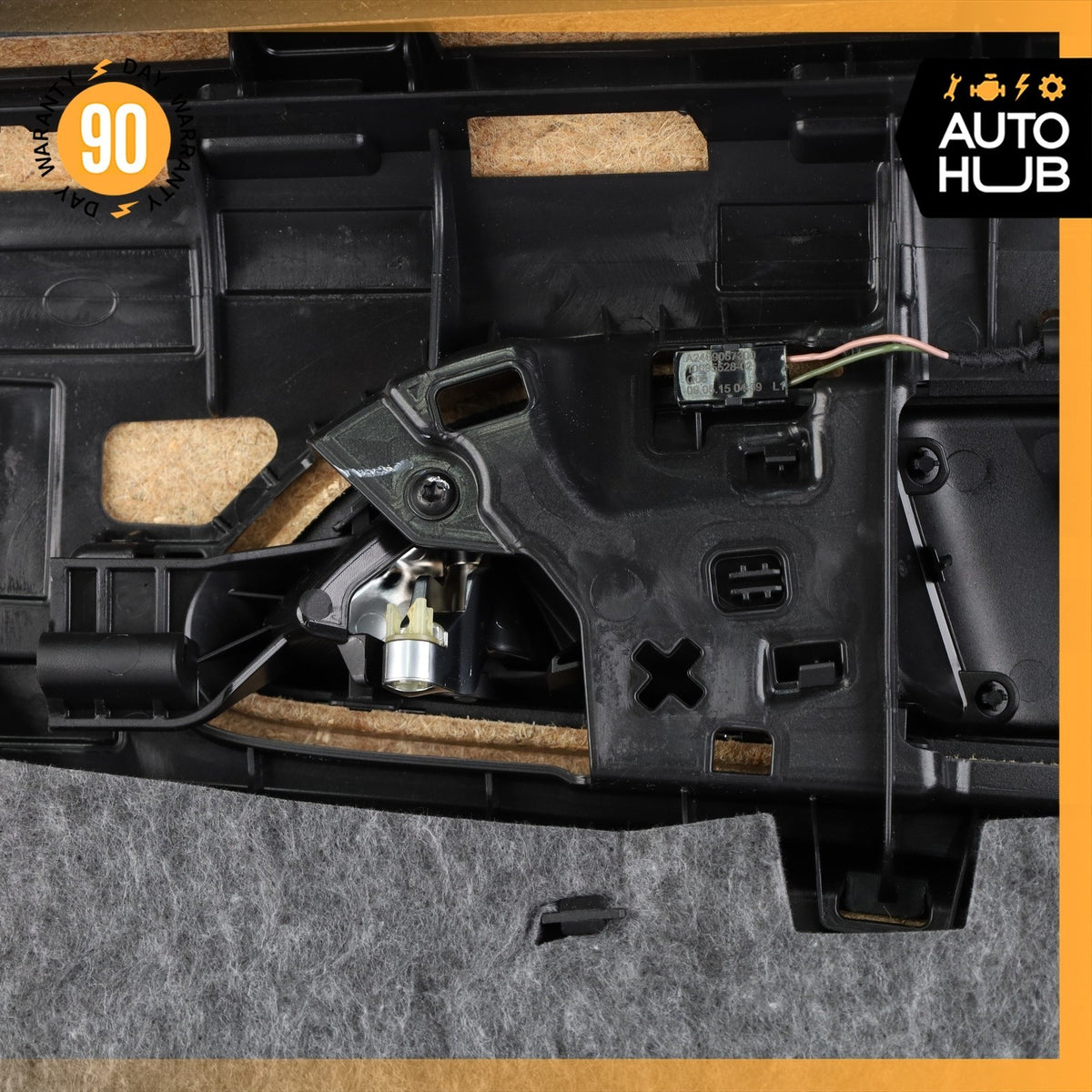 15-20 Mercedes X156 GLA250 GLA45 AMG Interior Door Panel Front Right Side OEM - photo 20