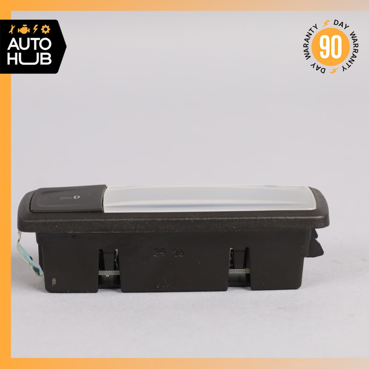 17-20 Maserati Levante M161 Rear Left or Right Overhead Dome Light Read OEM 44k - photo 7
