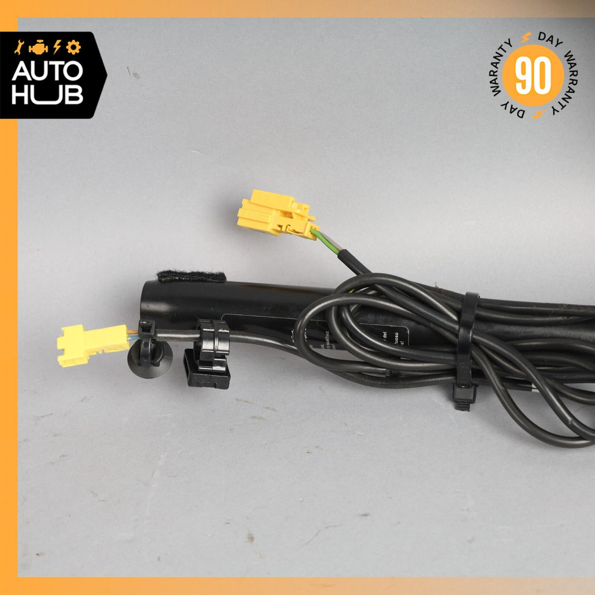 07-09 Mercedes W211 E350 CLS550 Front Right Side Seat Belt Buckle Black OEM - photo 5