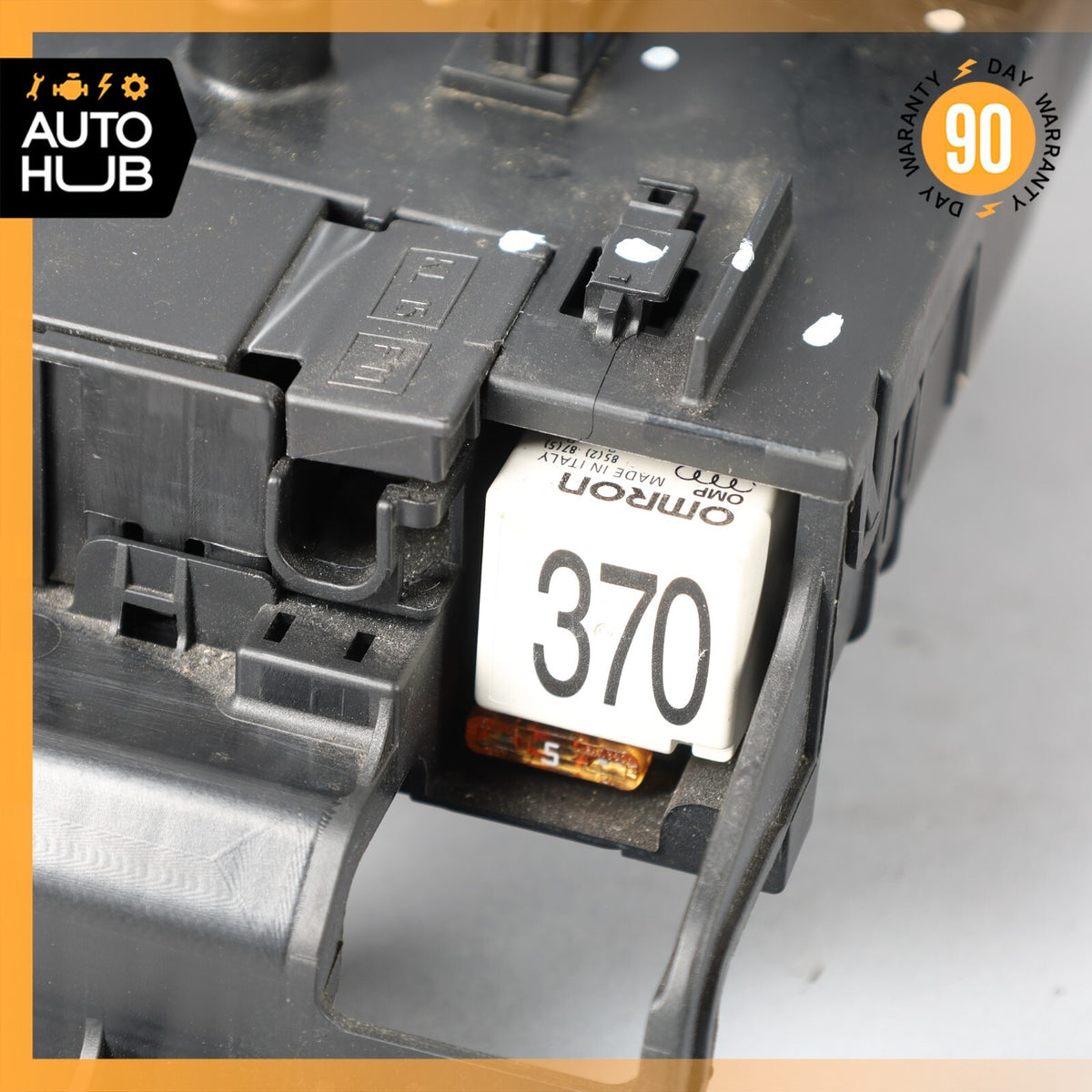 11-18 Porsche Cayenne Rear Trunk Fuse Relay Junction Box OEM - photo 13