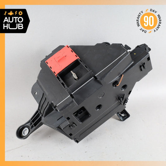 Mercedes W205 C350e Fuse Relay Box Junction Terminal Connector 2055406711 OEM - photo 1