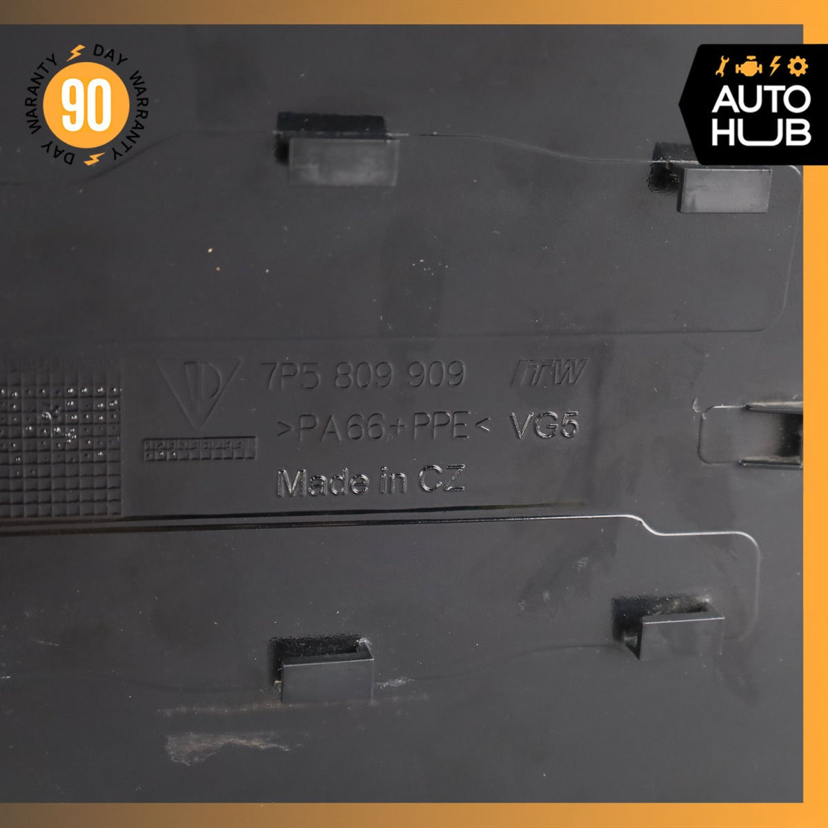 11-18 Porsche Cayenne 958 Fuel Door Lid Gas Tank Cover Black OEM - photo 6