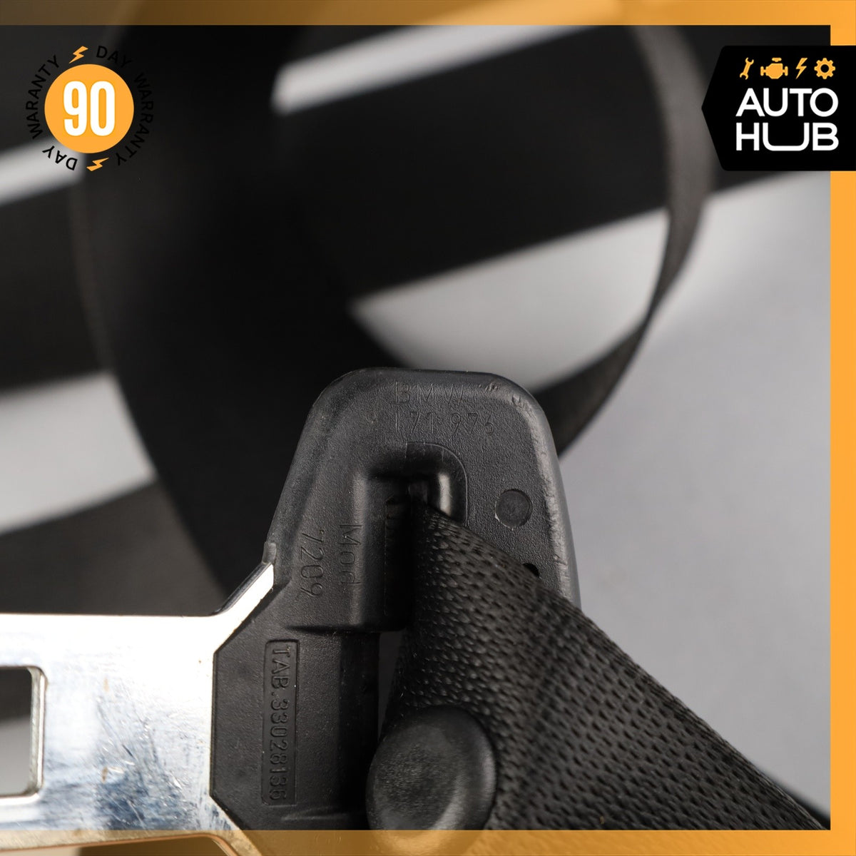 BMW E88 128i 135i Convertible Front Right Passenger Side Seatbelt Seat Belt OEM - photo 12