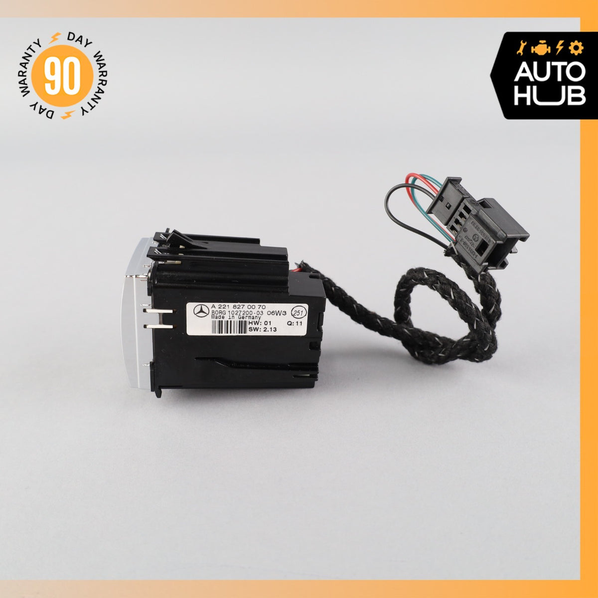 07-14 Mercedes W221 S550 CL550 S400 Center Dash Vent Clock 2218270070 OEM - photo 2
