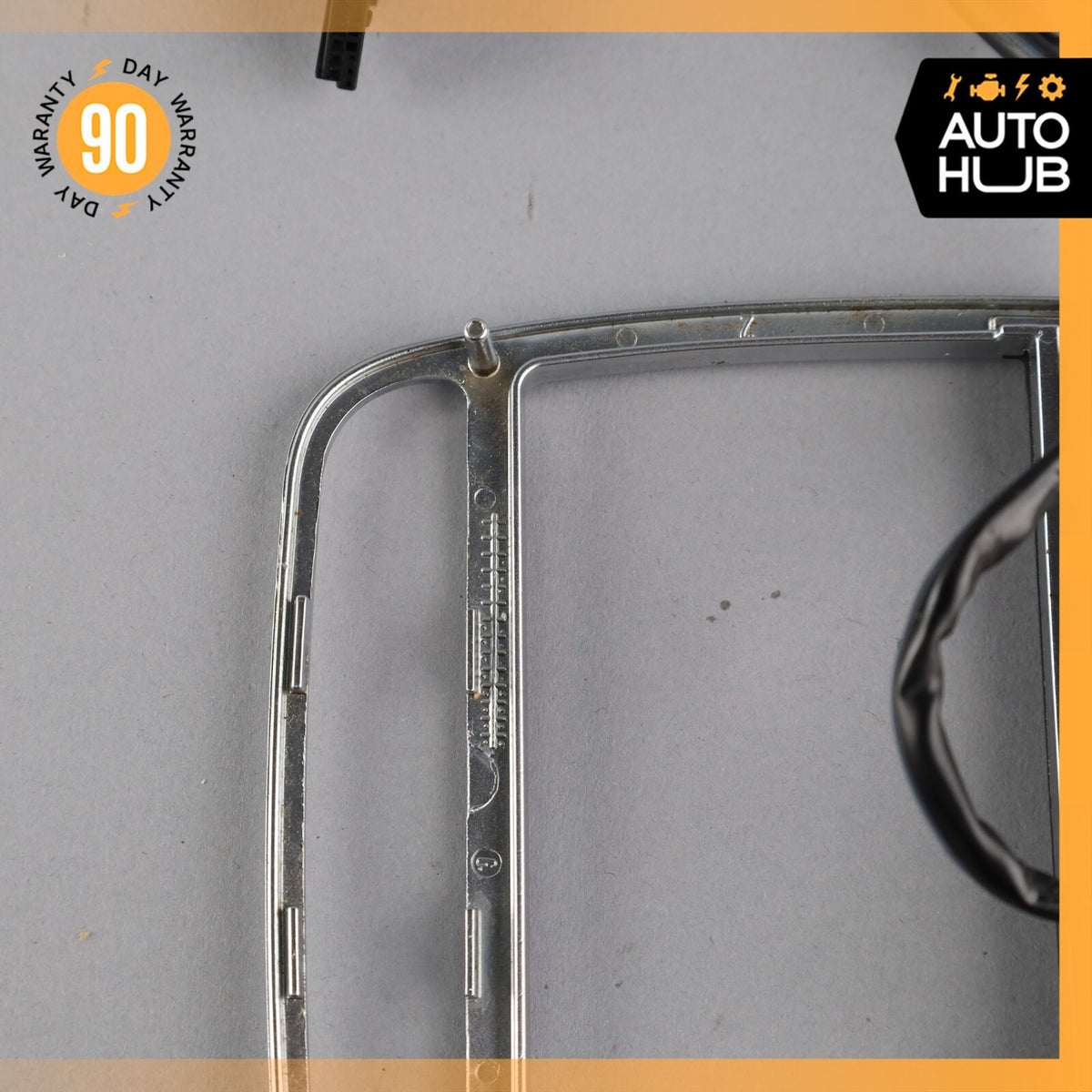 03-12 Mercedes R230 SL500 SL550 Center Console Shifter Indicator Bezel Trim OEM - photo 9